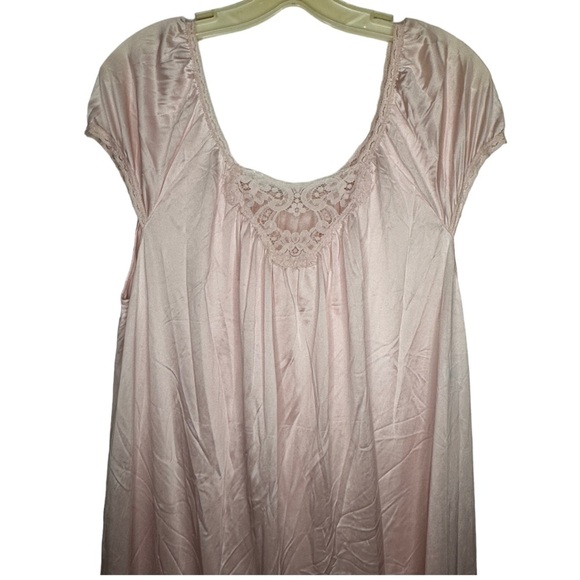 Vintage Lorraine Nylon Nightgown - Picture 2 of 6